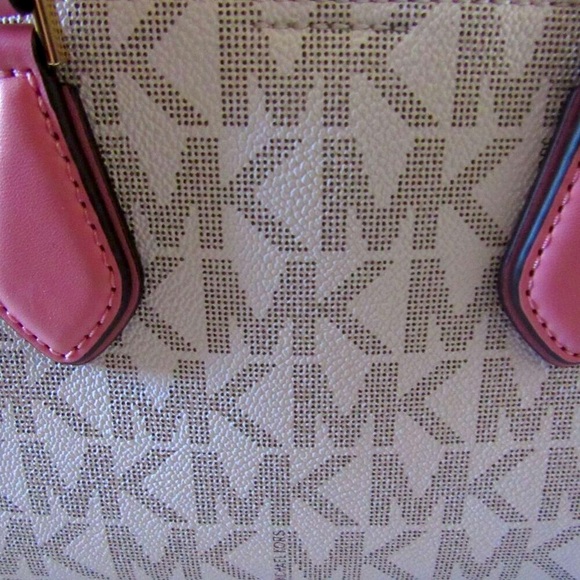 MICHAEL KORS DAIRA SMALL 2- 1 SATCHEL BAGS GREAT GIFT FOR HER $358.00 AUTHENTIC - Picture 6 of 16